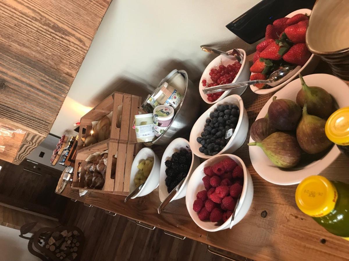 Grizzly Haus & Frosch Restaurant - Teritoria Bed and Breakfast Varena Εξωτερικό φωτογραφία