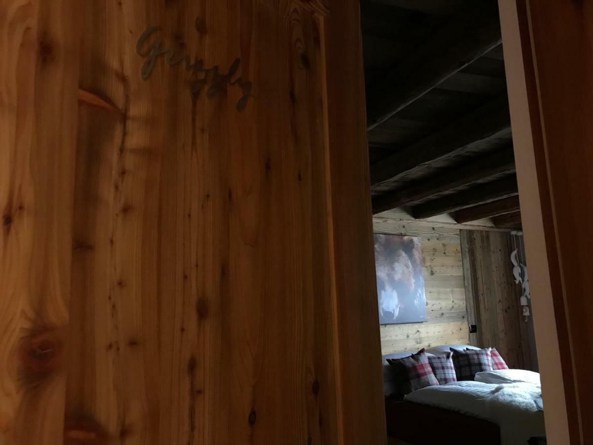 Grizzly Haus & Frosch Restaurant - Teritoria Bed and Breakfast Varena Εξωτερικό φωτογραφία